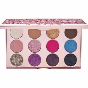 PÜR X Barbie Limited Edition Eyeshadow Palette